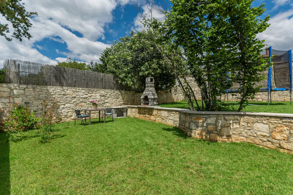 Villa Mira