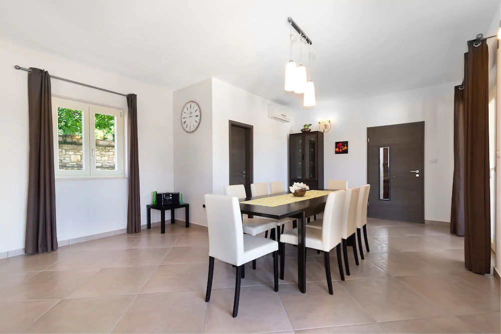 Villa Mira