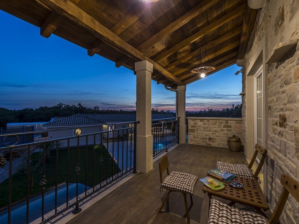 Luxury Villa Lemaliante