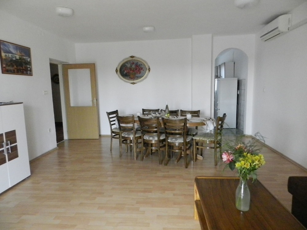 Apartments Ankica