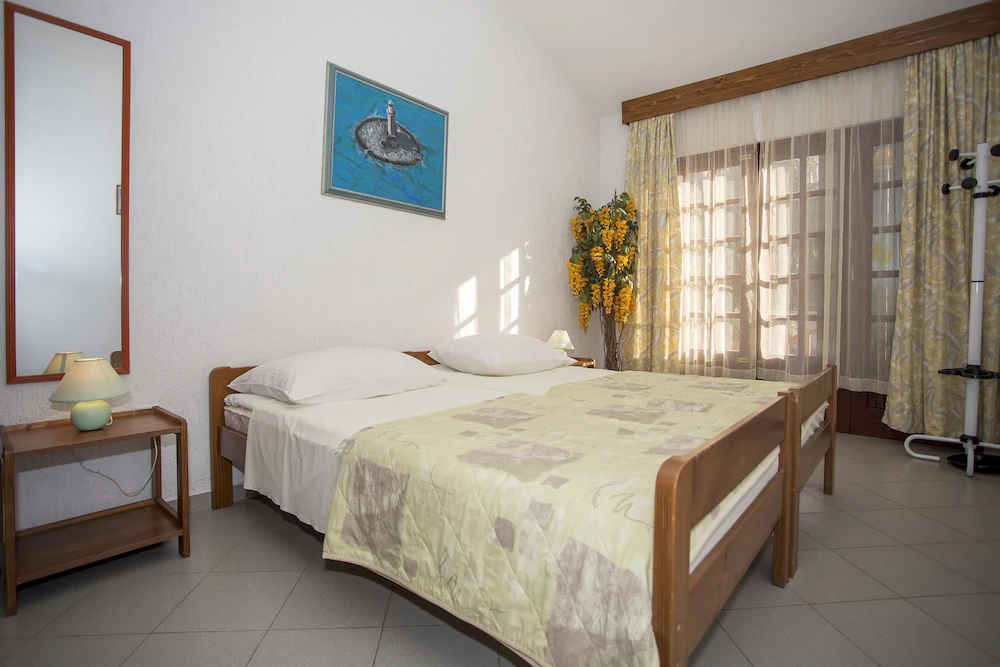 Apartments Kamelia