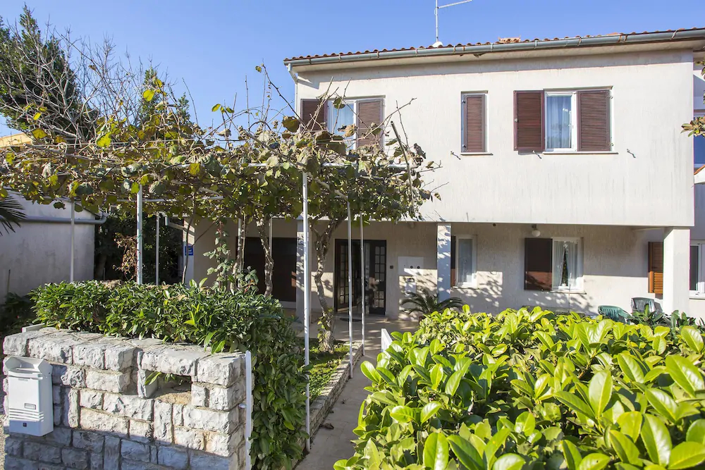 Apartments Kamelia