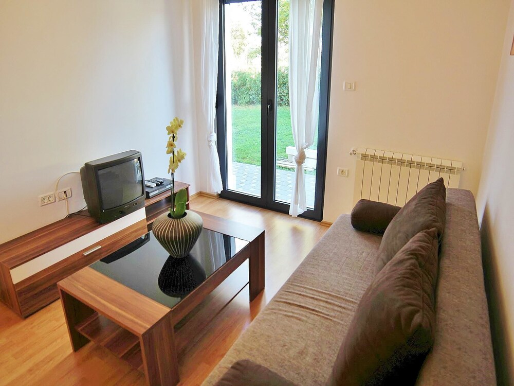 Apartments Karlo & Jakov