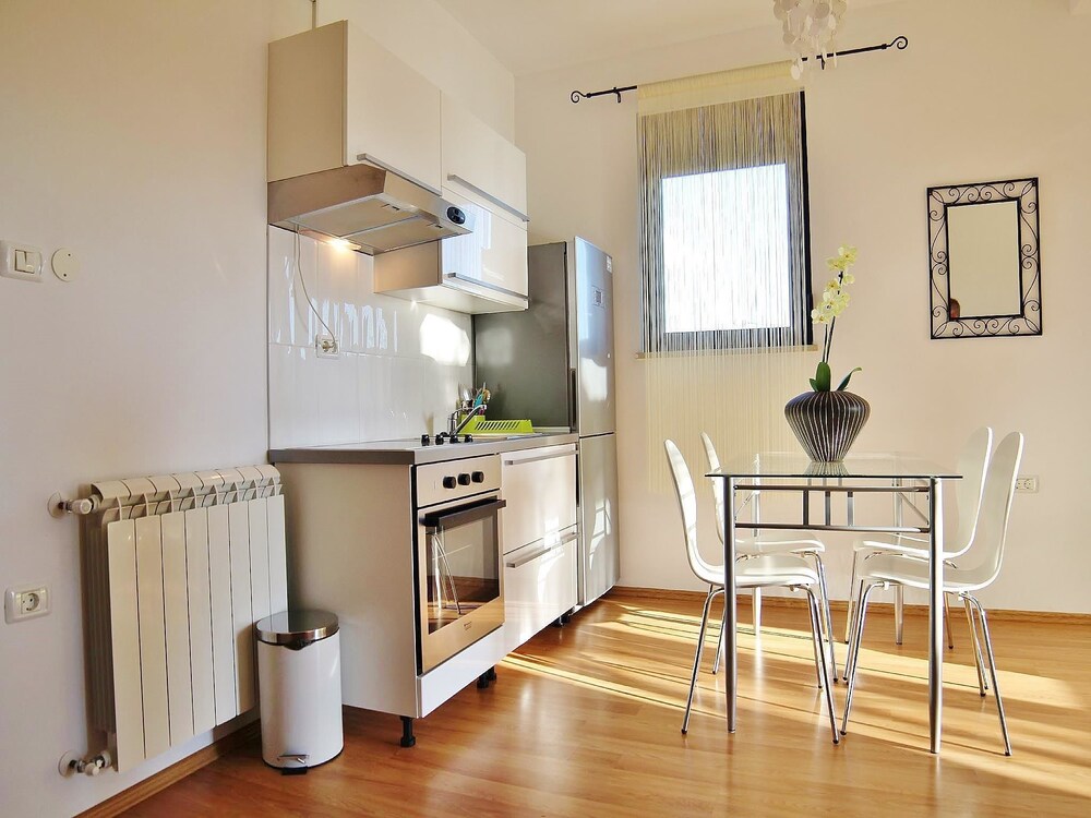 Apartments Karlo & Jakov