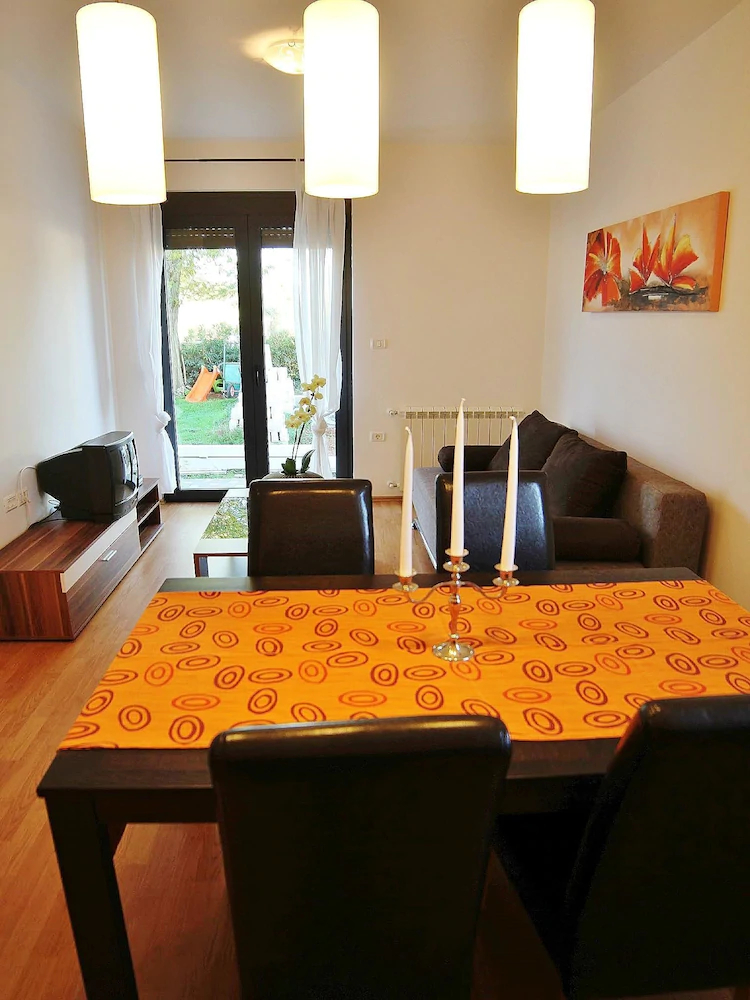 Apartments Karlo & Jakov