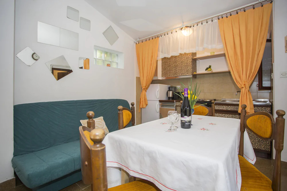 Apartments Rina