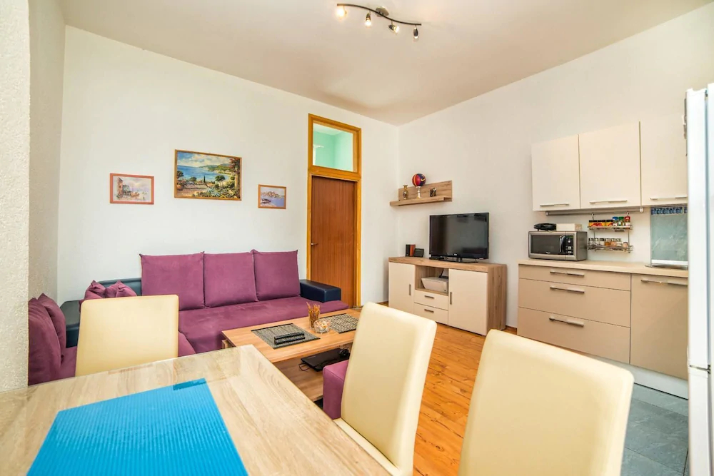 Apartments Smaila 54