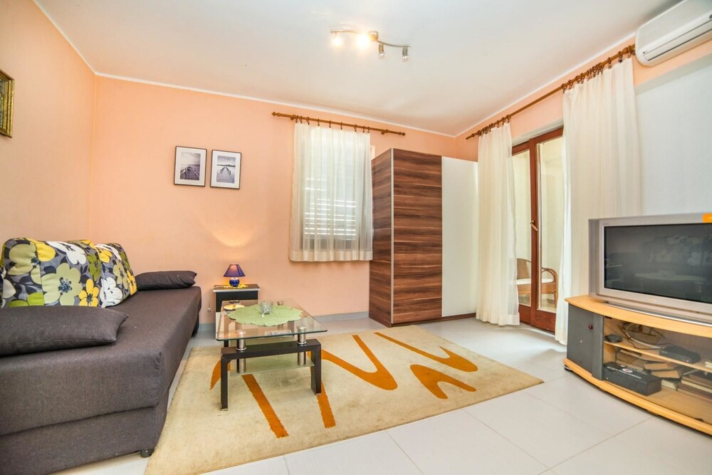 Apartments Smaila 54
