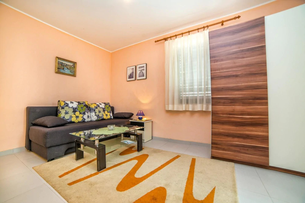 Apartments Smaila 54