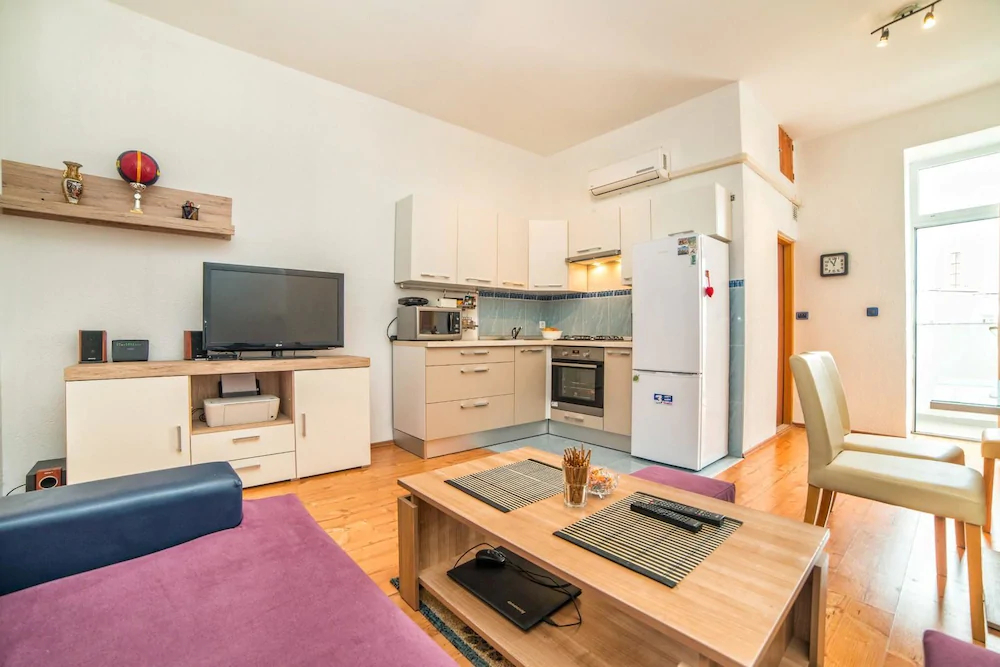 Apartments Smaila 54