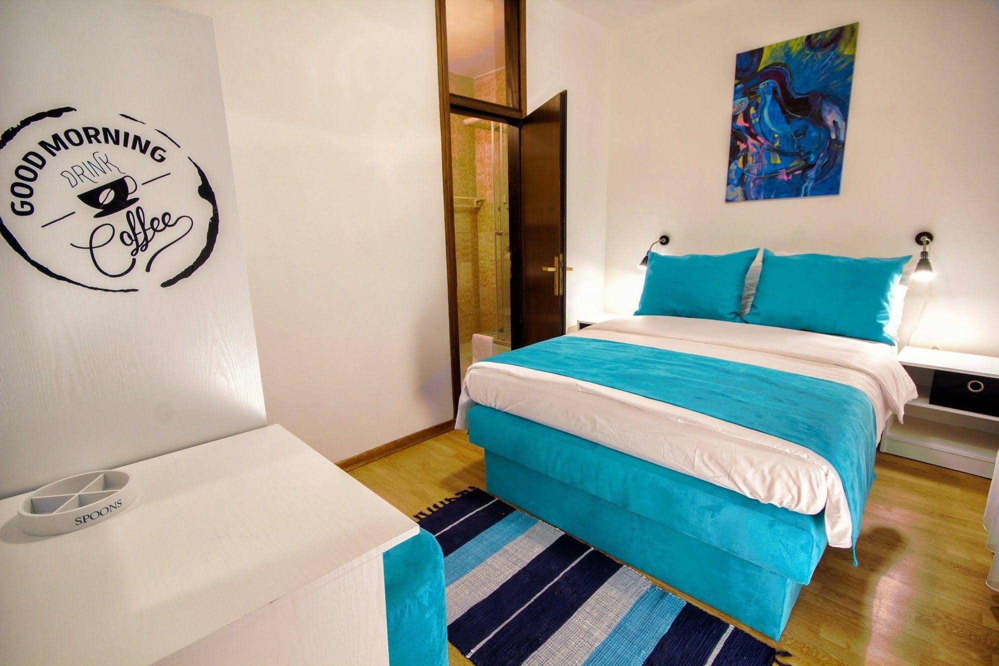 City point rooms & more