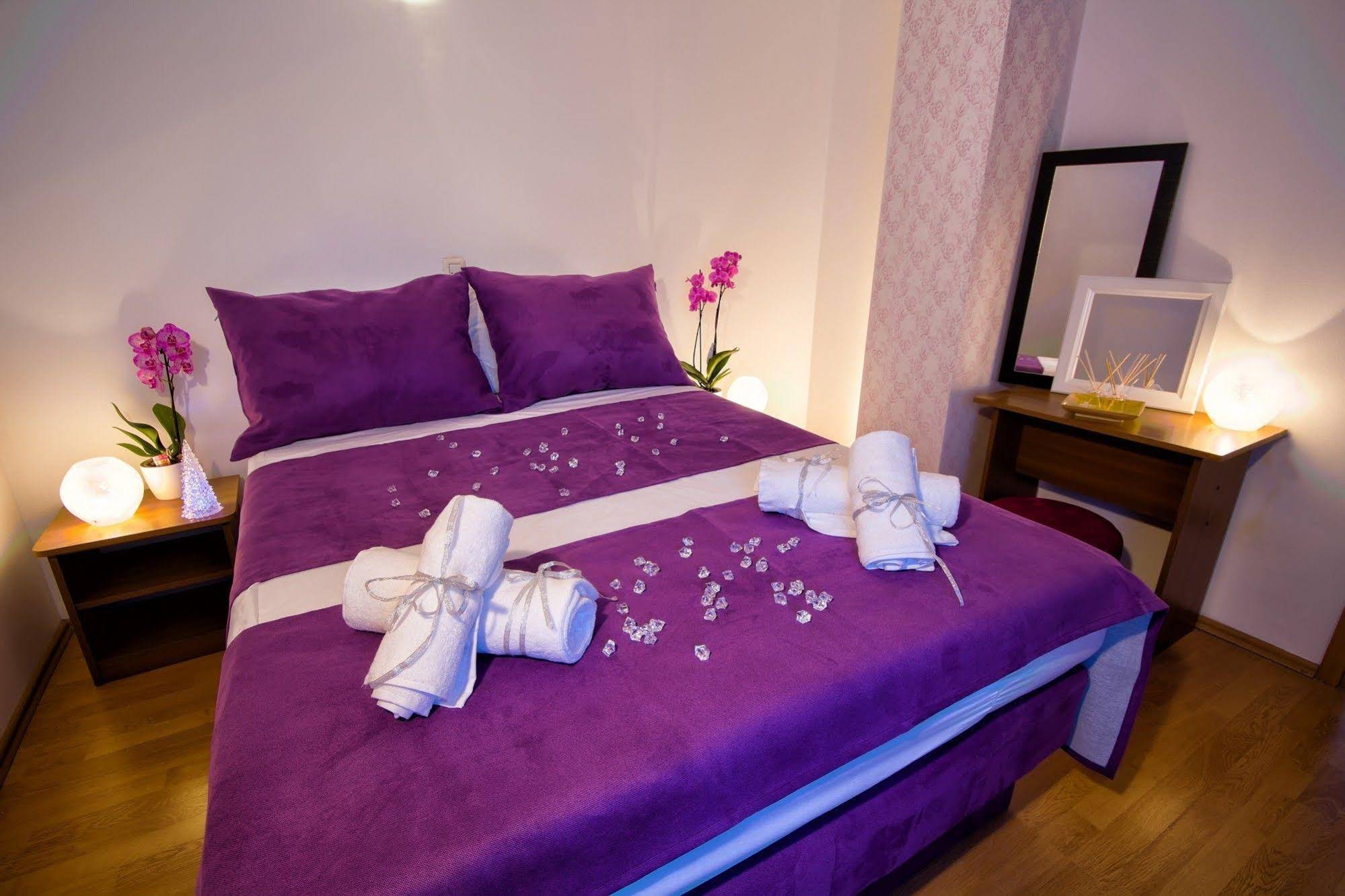 City point rooms & more