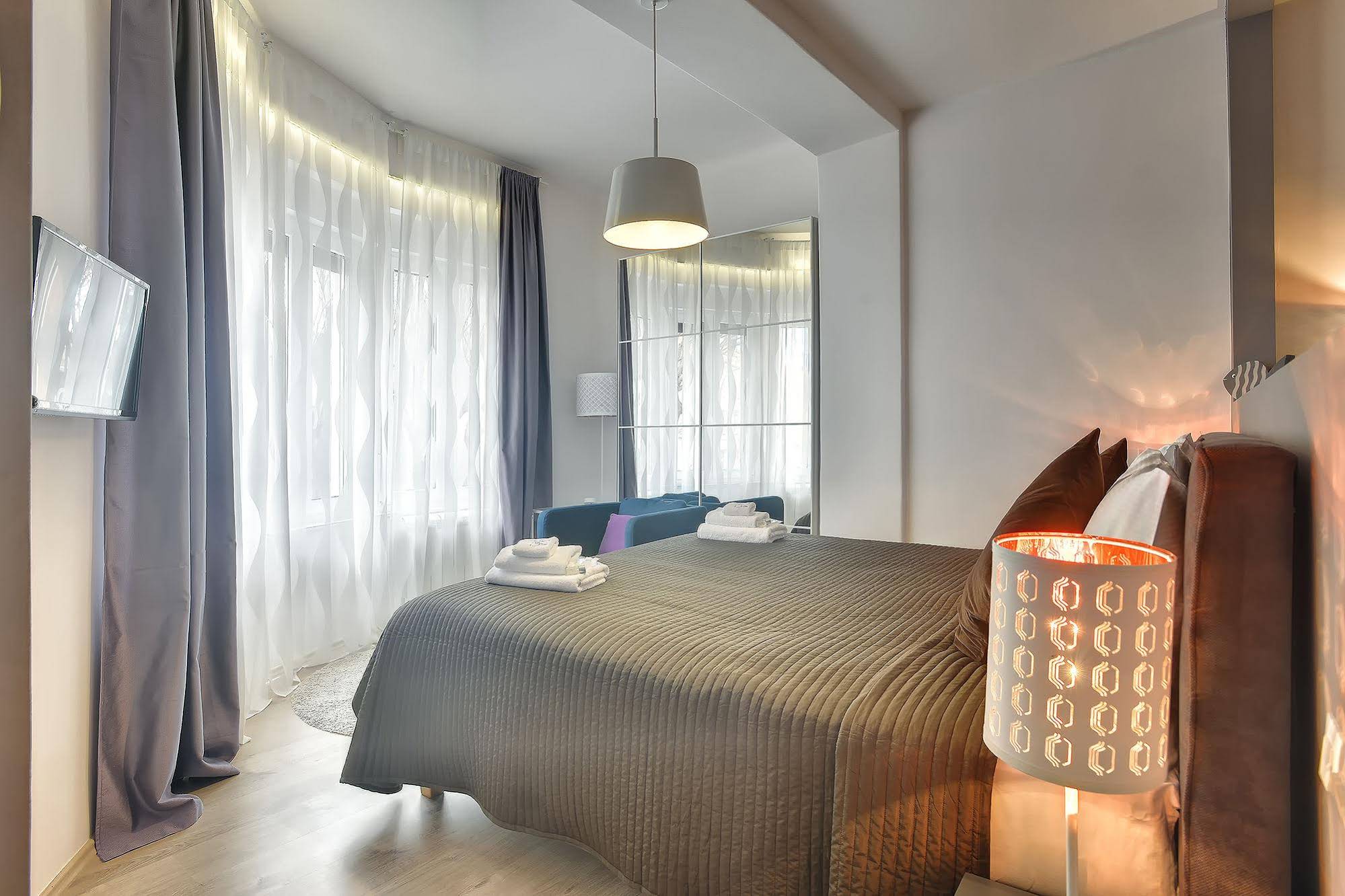 D&A Center Apartments