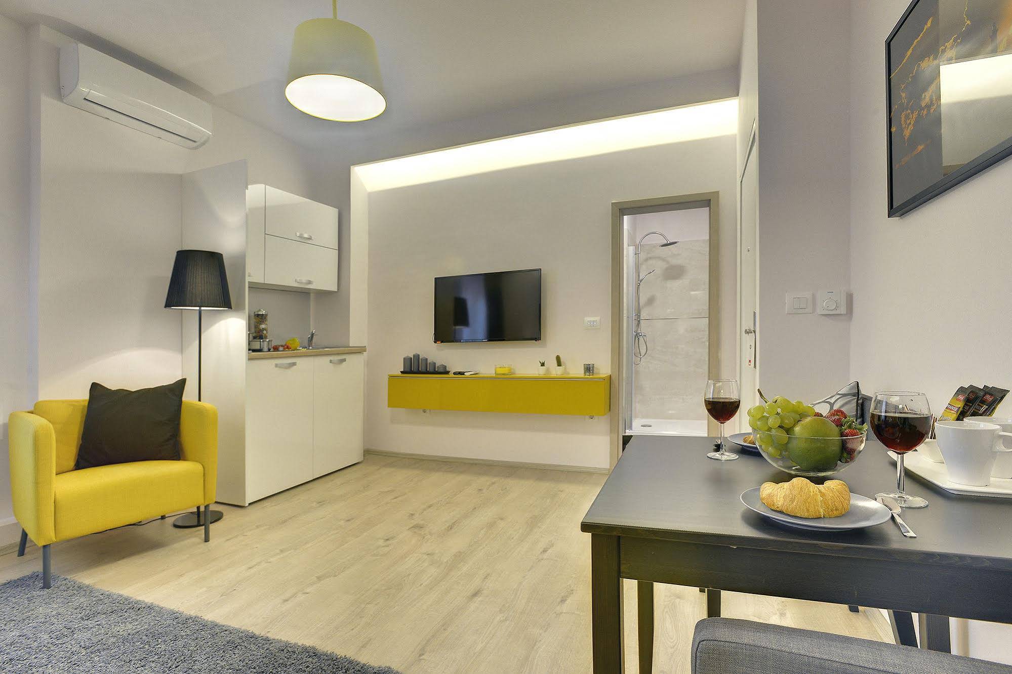D&A Center Apartments