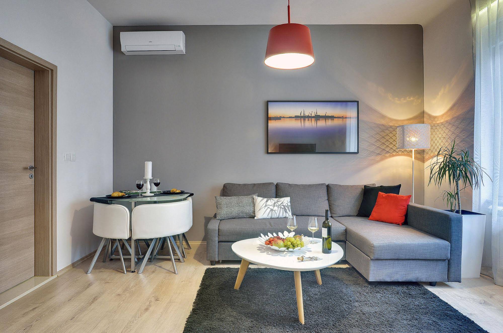 D&A Center Apartments