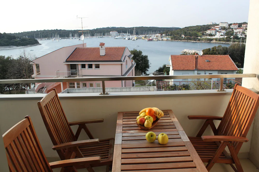 Goga Apartments