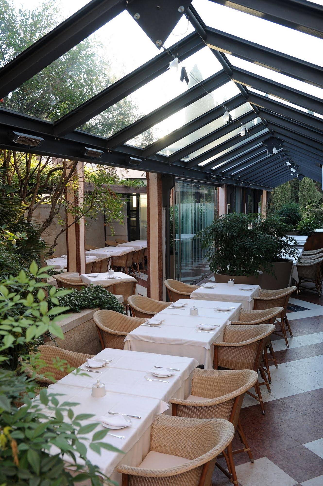 Milan - Hotel & Restaurant