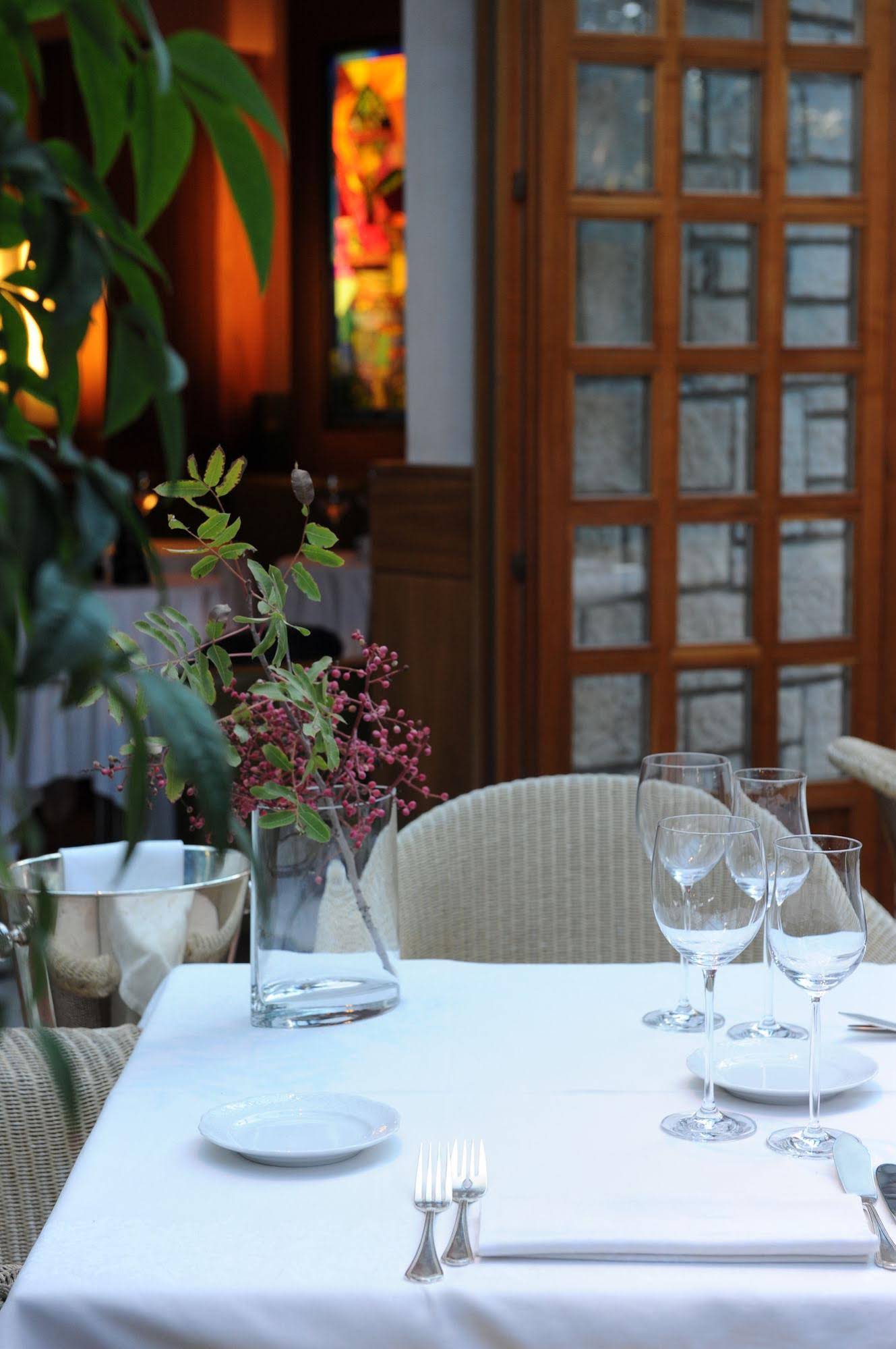 Milan - Hotel & Restaurant