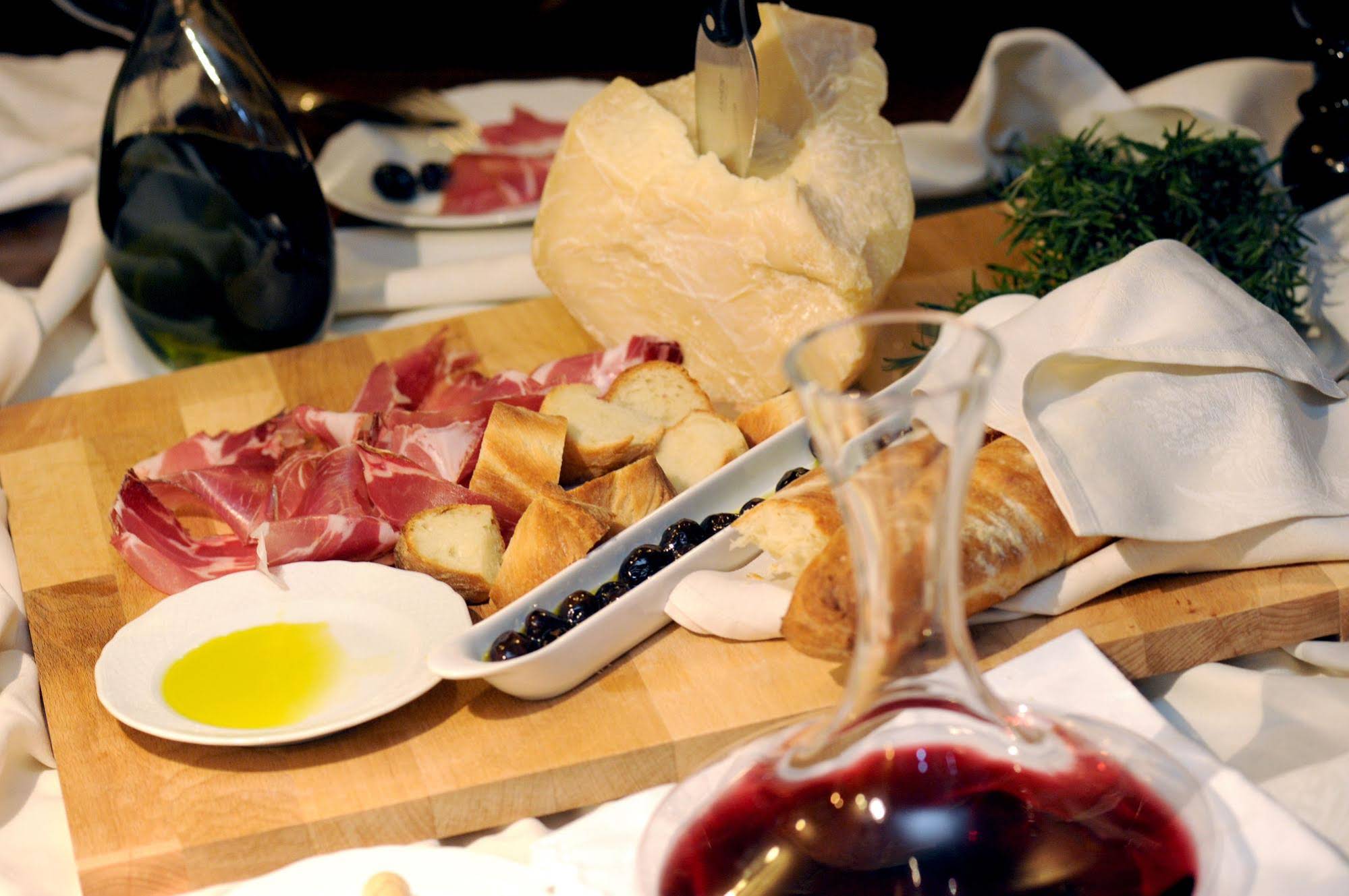 Milan - Hotel & Restaurant