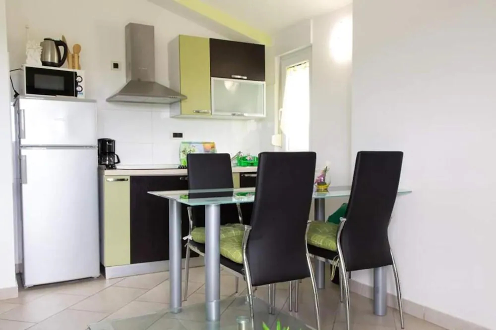 Nada Apartmani