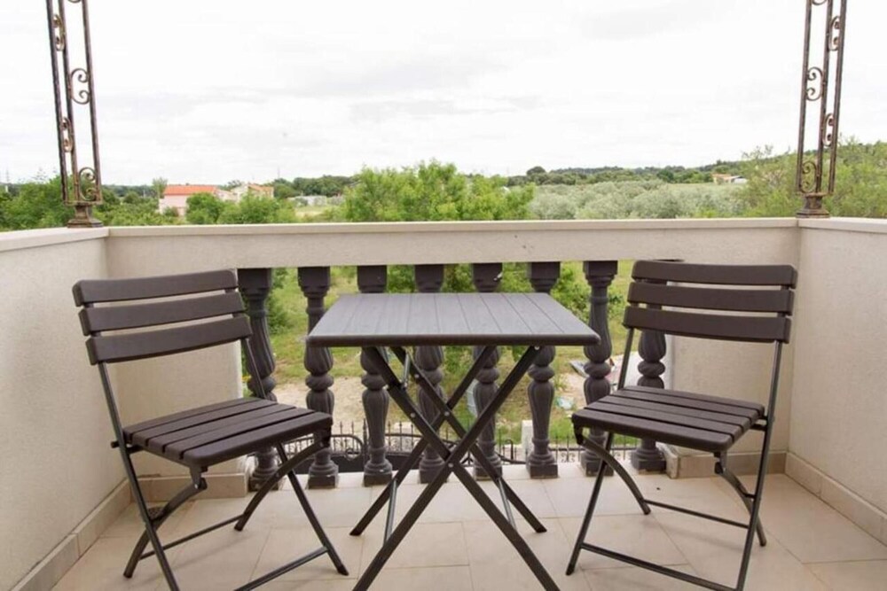 Nada Apartmani