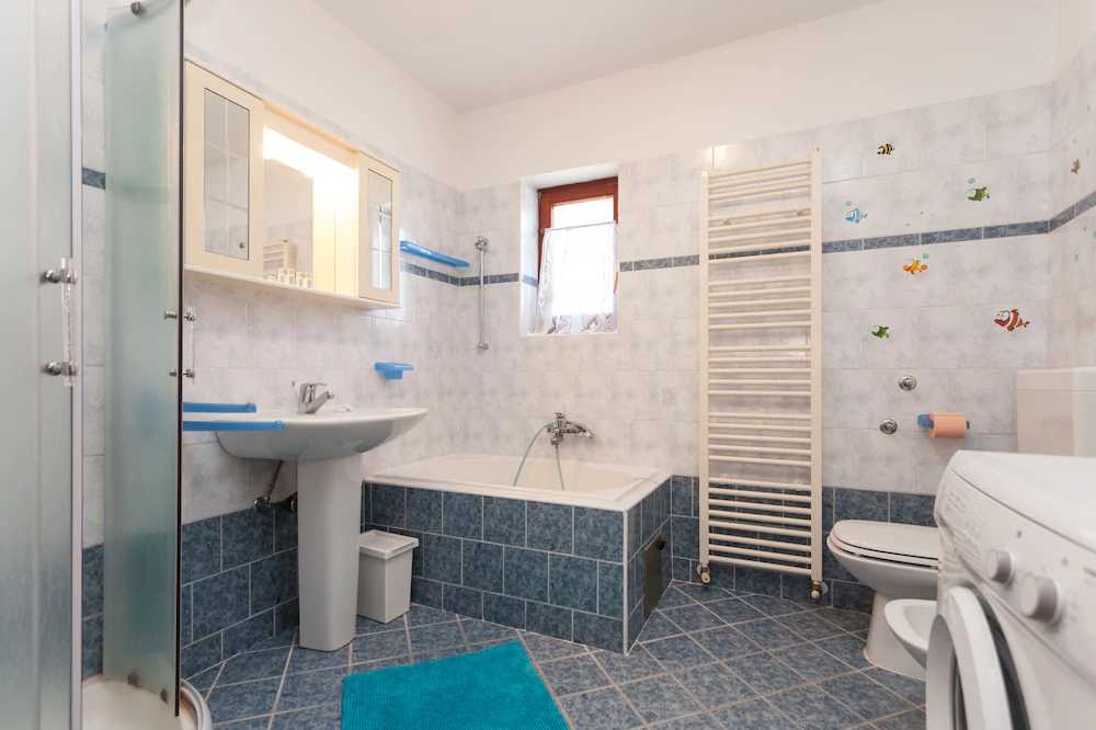 Oina Apartments