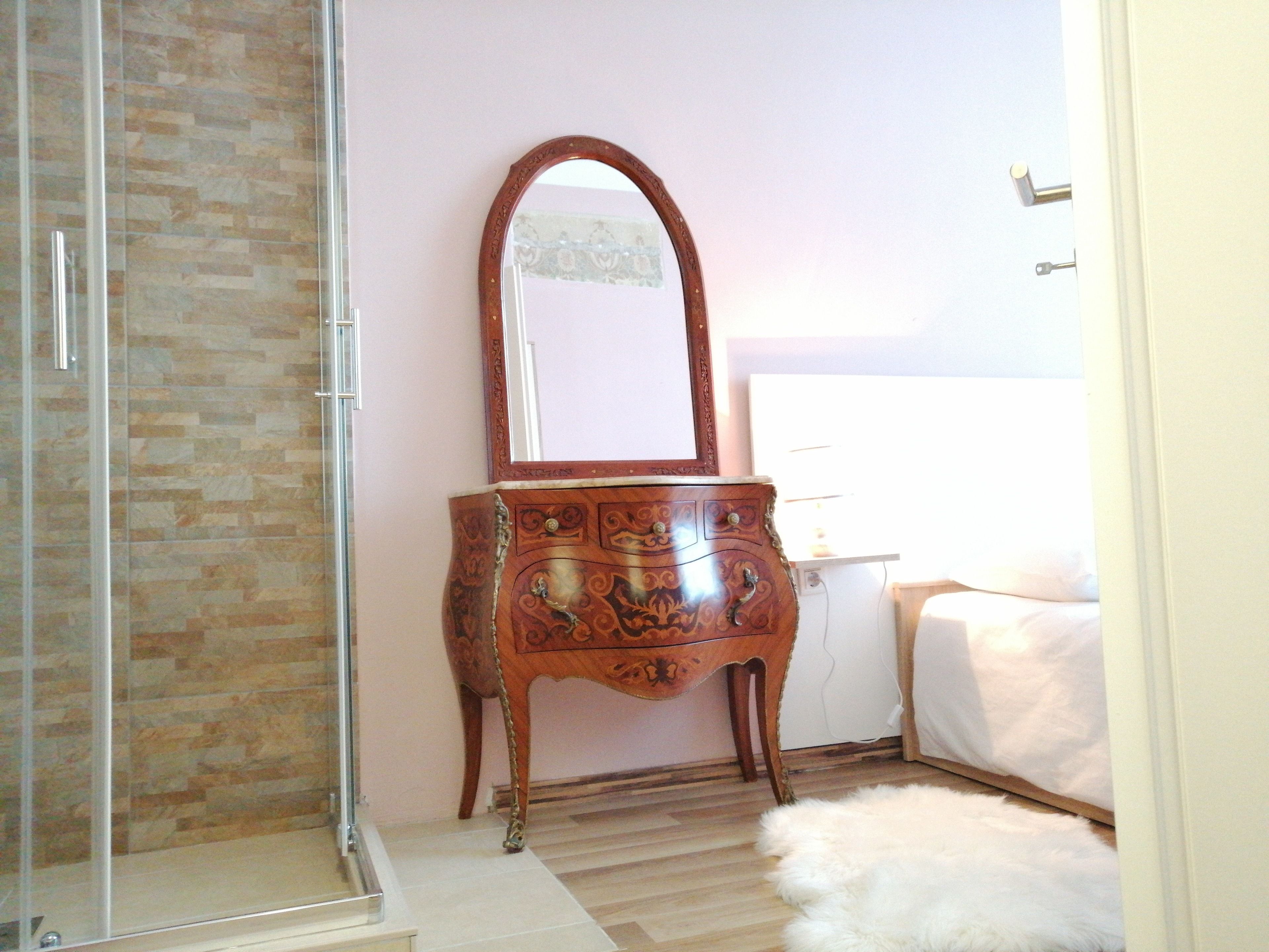 Sun City Rooms