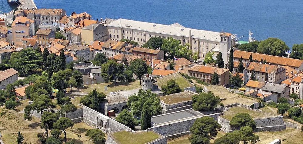 Vea Apartments