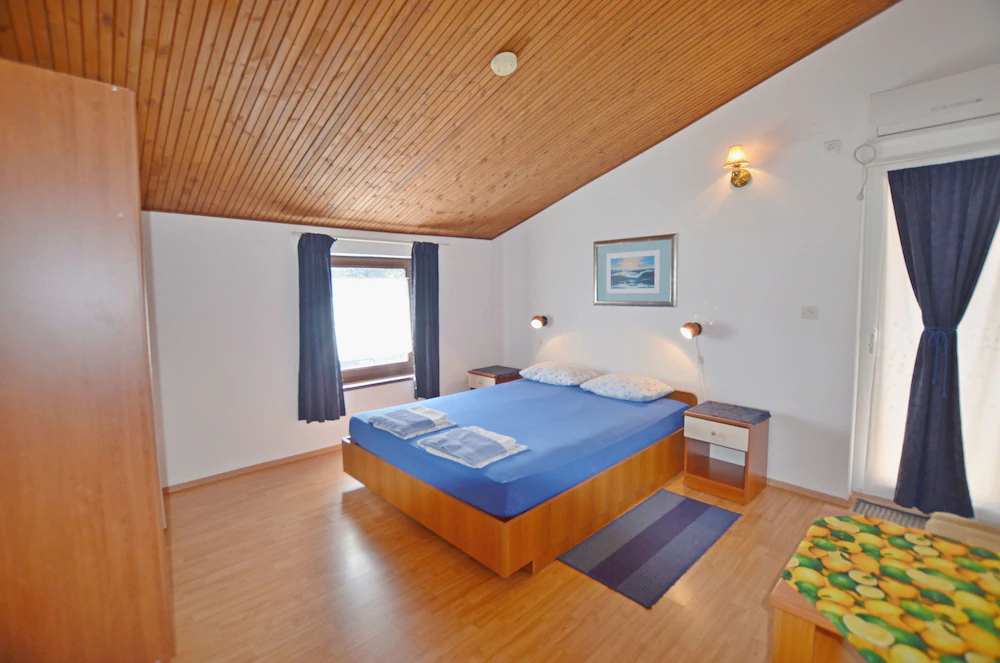 Apartments and Rooms Viktorija