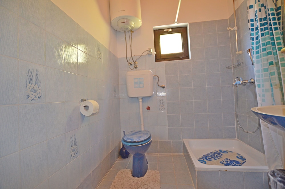 Apartments and Rooms Viktorija