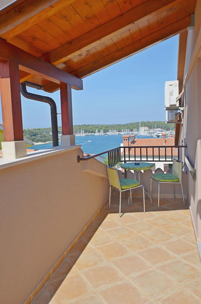 Apartments and Rooms Viktorija