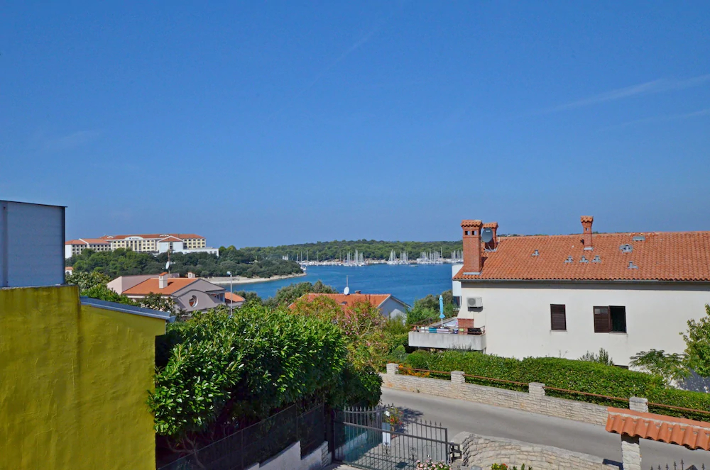 Apartments and Rooms Viktorija