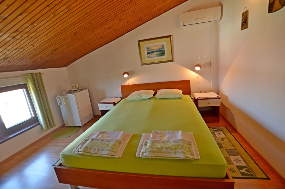 Apartments and Rooms Viktorija