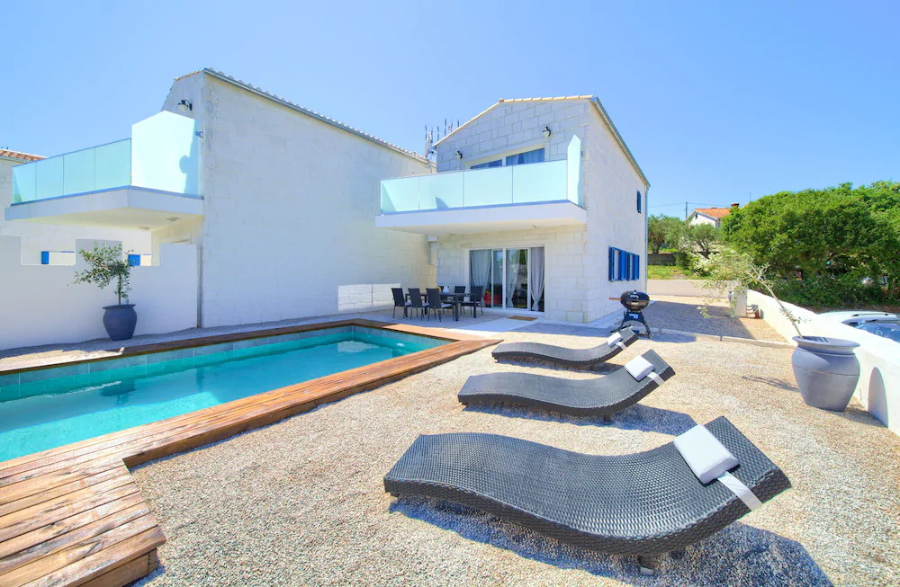 Pax House
