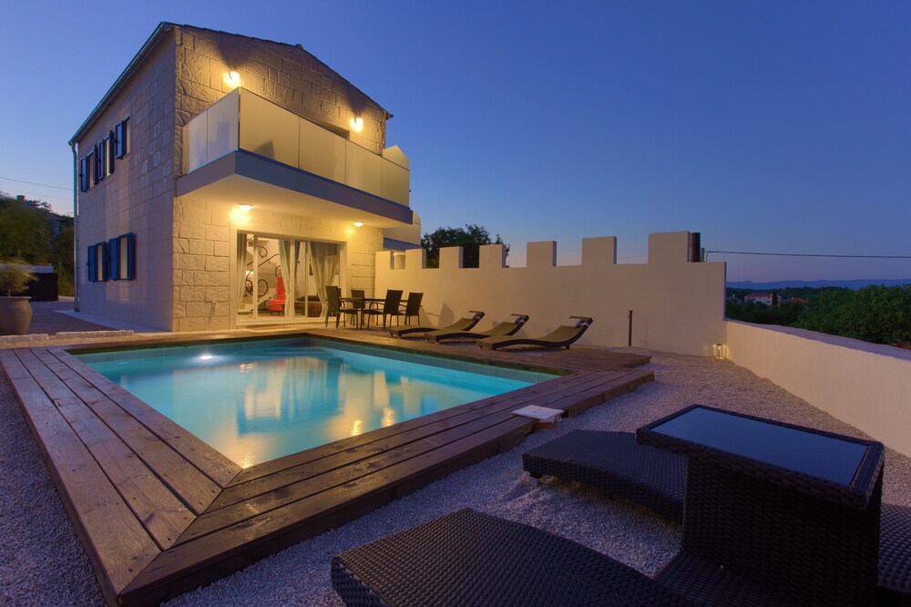 Pax House