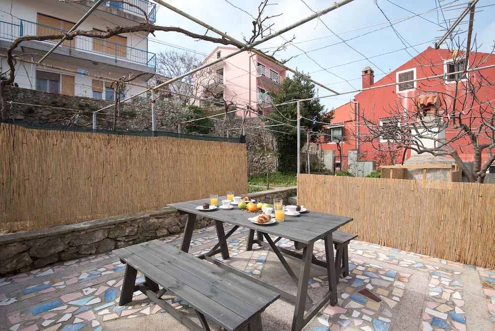 Andrea & Leon Apartments
