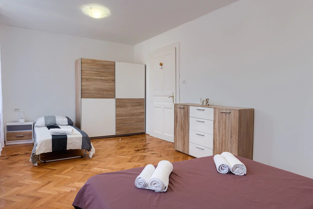Andrea & Leon Apartments