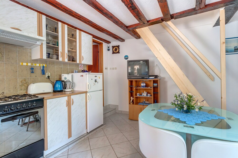 Apartments And Room Rukonic