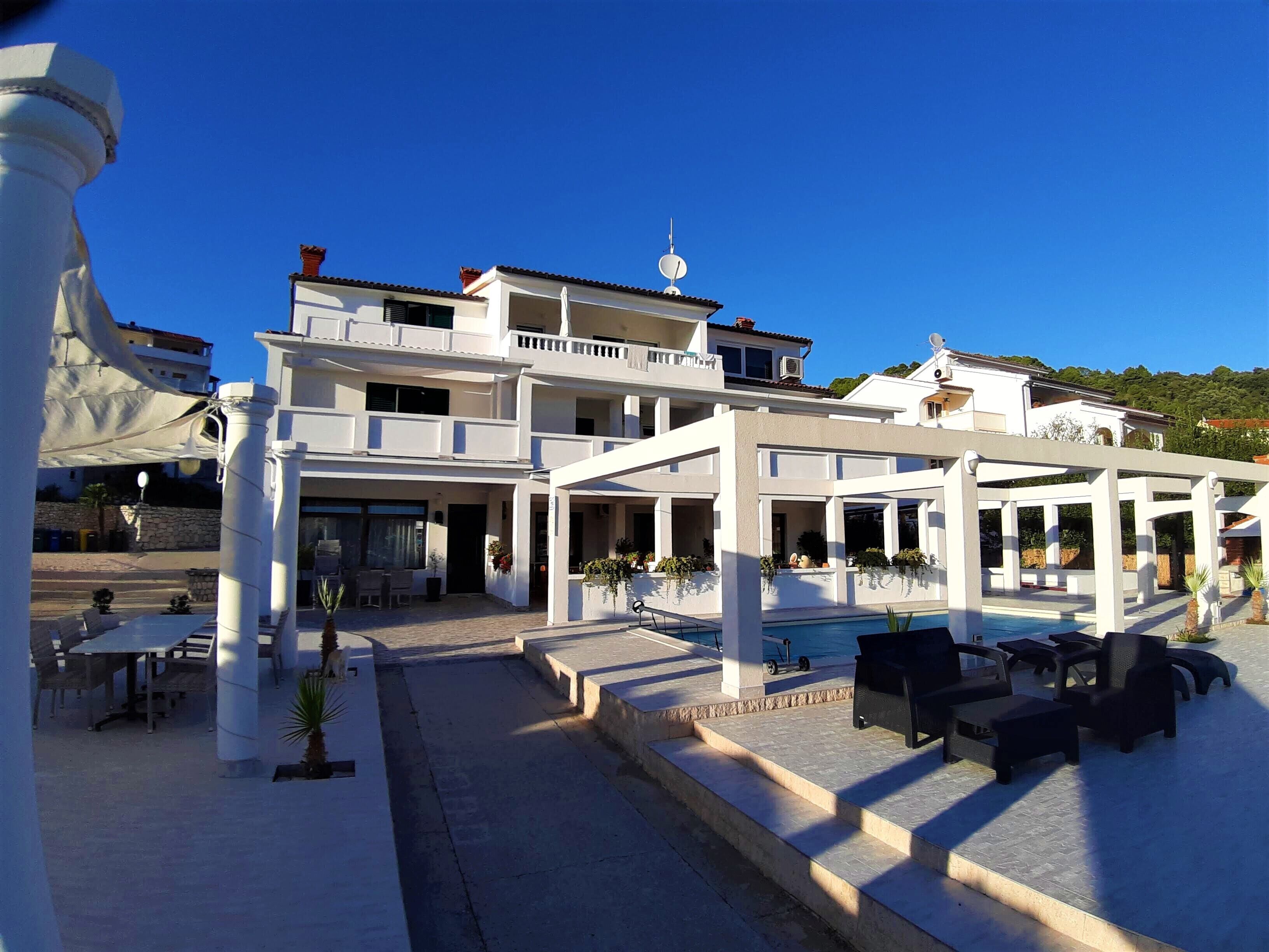 Apartments Raffaello