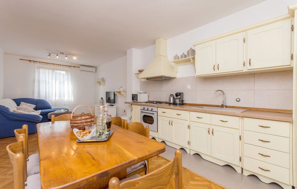 Apartments Blazenka