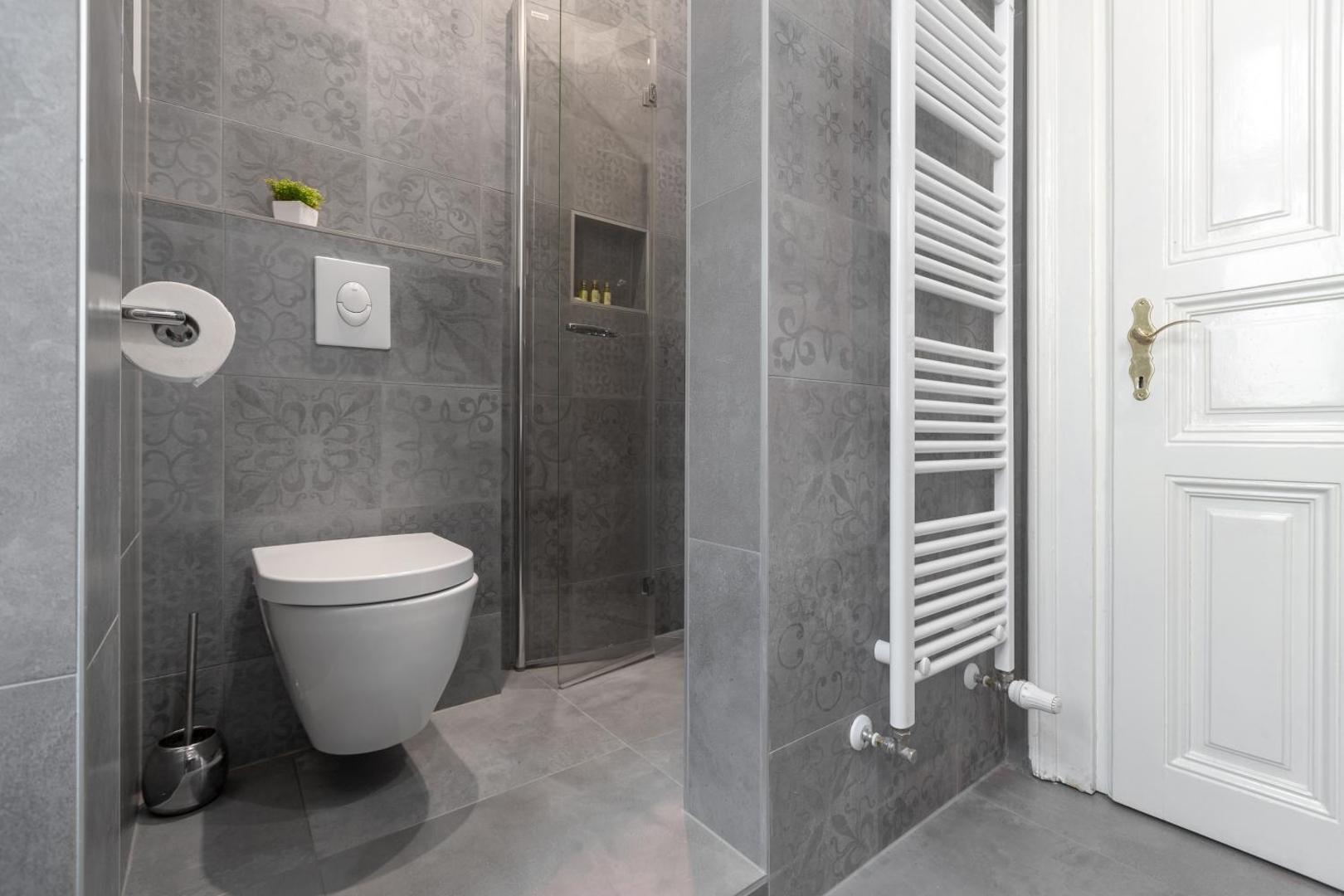 Aurelia Antik Apartments & Rooms