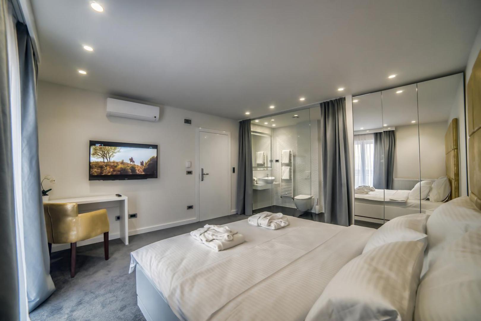 Hotel Forty Two