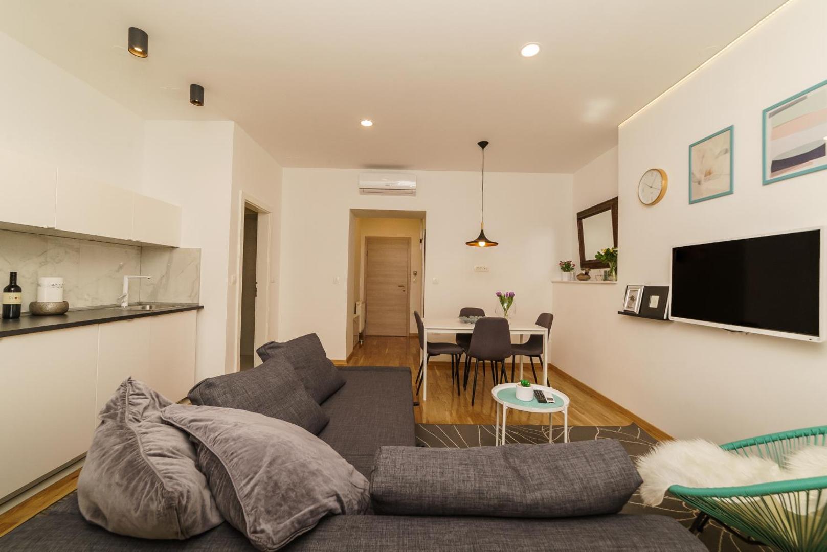 Rok In Apartments