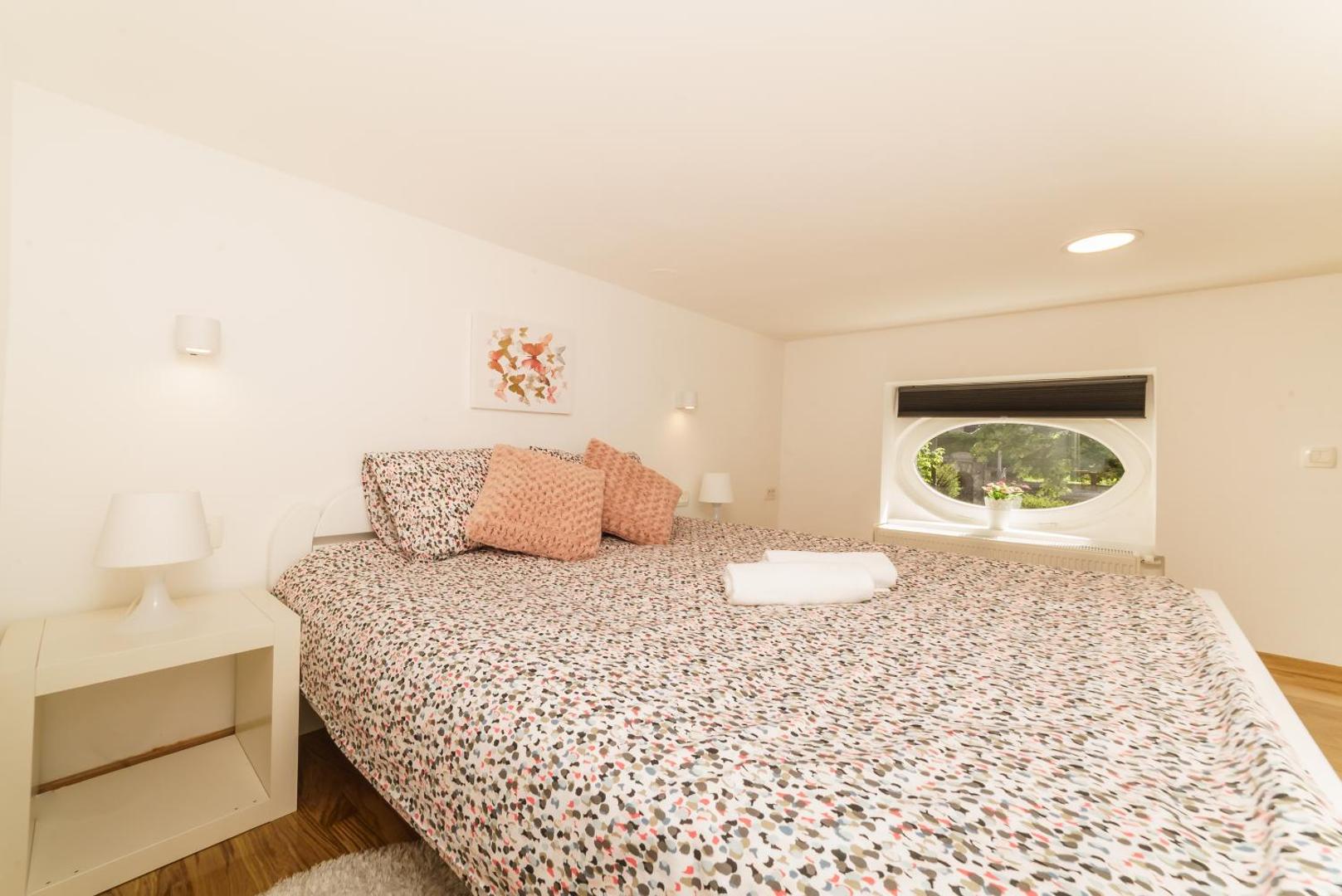 Rok In Apartments
