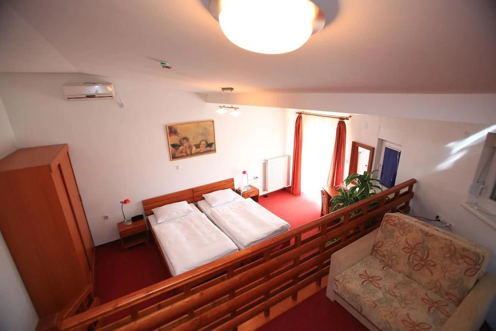 Hotel Orion