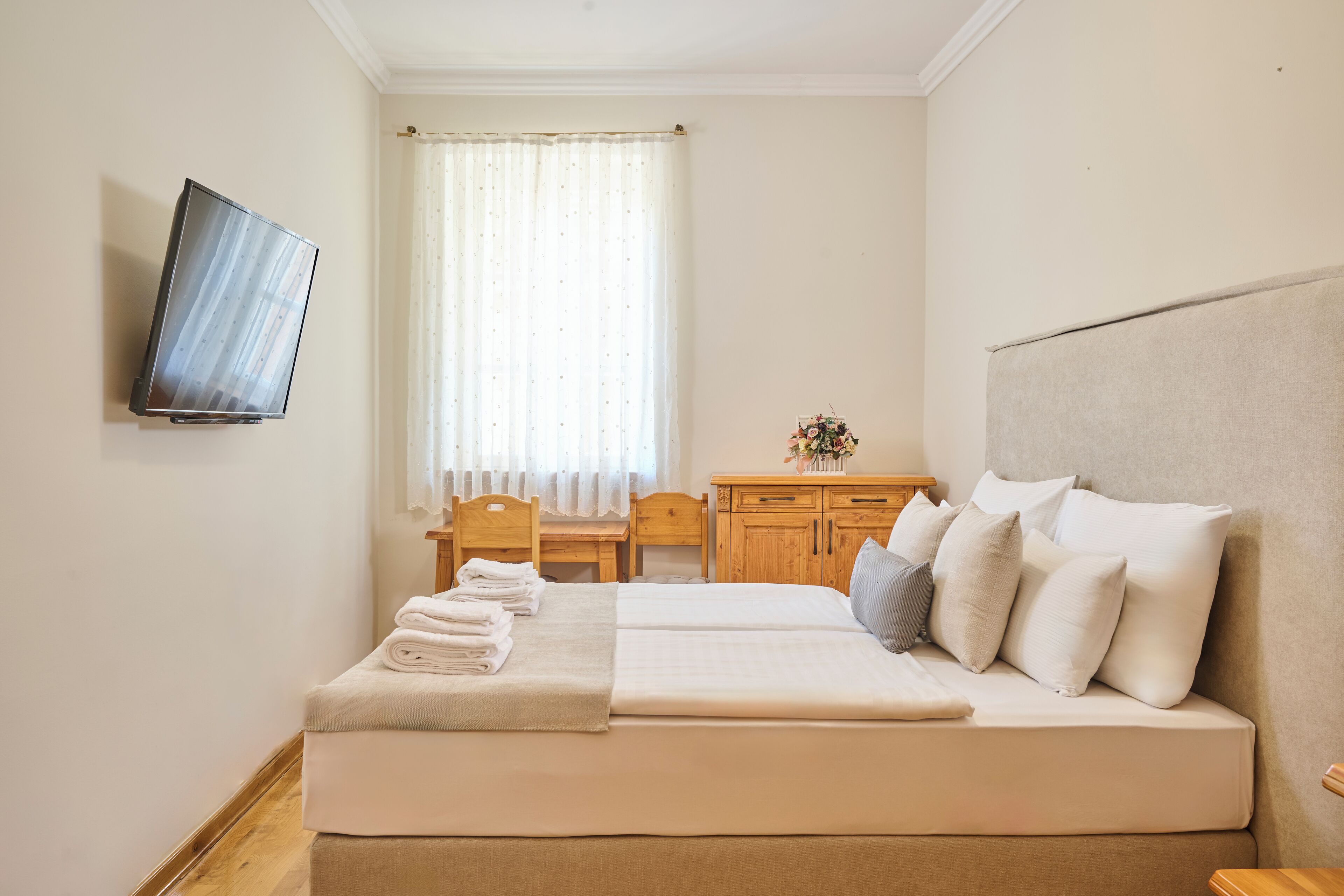 Hotel Kadoor