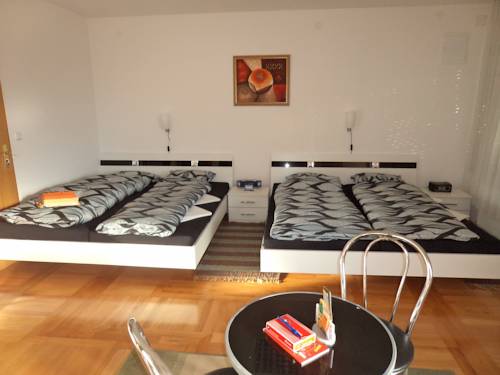 Rooms Zimmer Karlovac