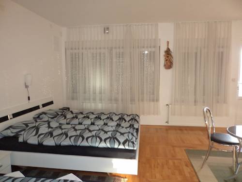 Rooms Zimmer Karlovac