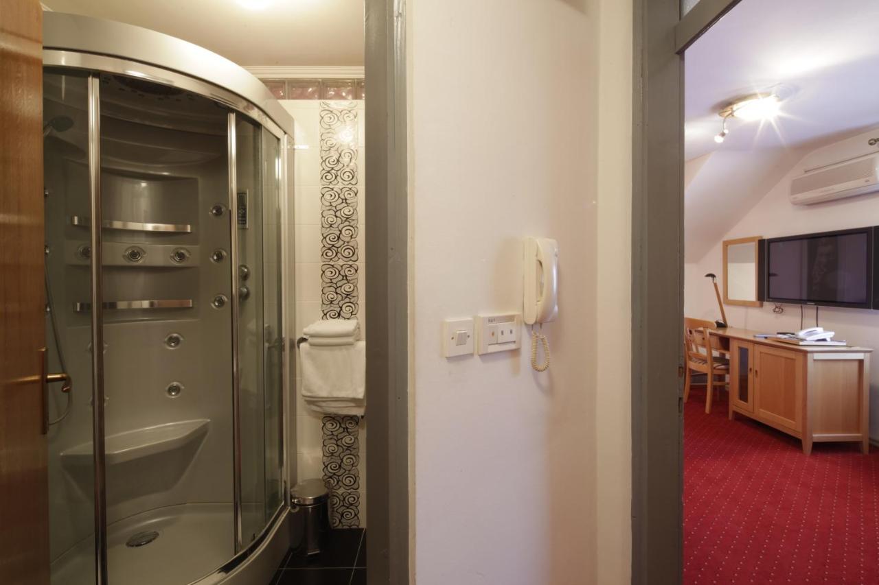 Hotel Millennium