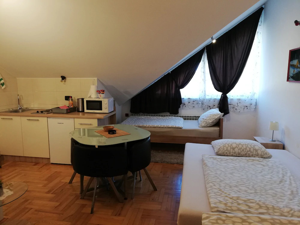 Studio Apartments Korosteljev